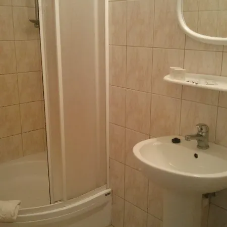 Halo منتزه العطل هيل